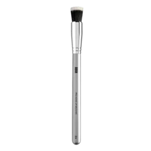 מברשת למריחת מייקאפ וקונסילר מס' BRUSH NO 26 | עדה לזורגן Adah Lazorgan